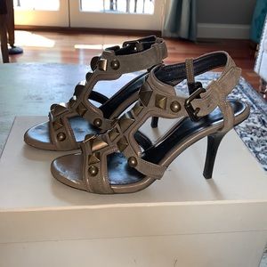 Burberry mega studs 85 mm sandals color trench